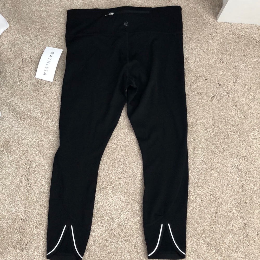 Athleta Run Free 7/8 Tight. Petite Medium!